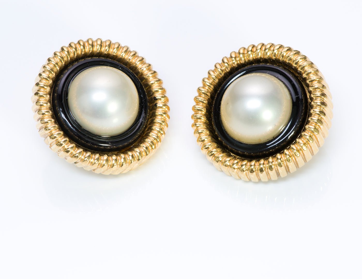 Chanel 1960’s Gold Plated Black Enamel Pearl Round Earrings - DSF Antique Jewelry