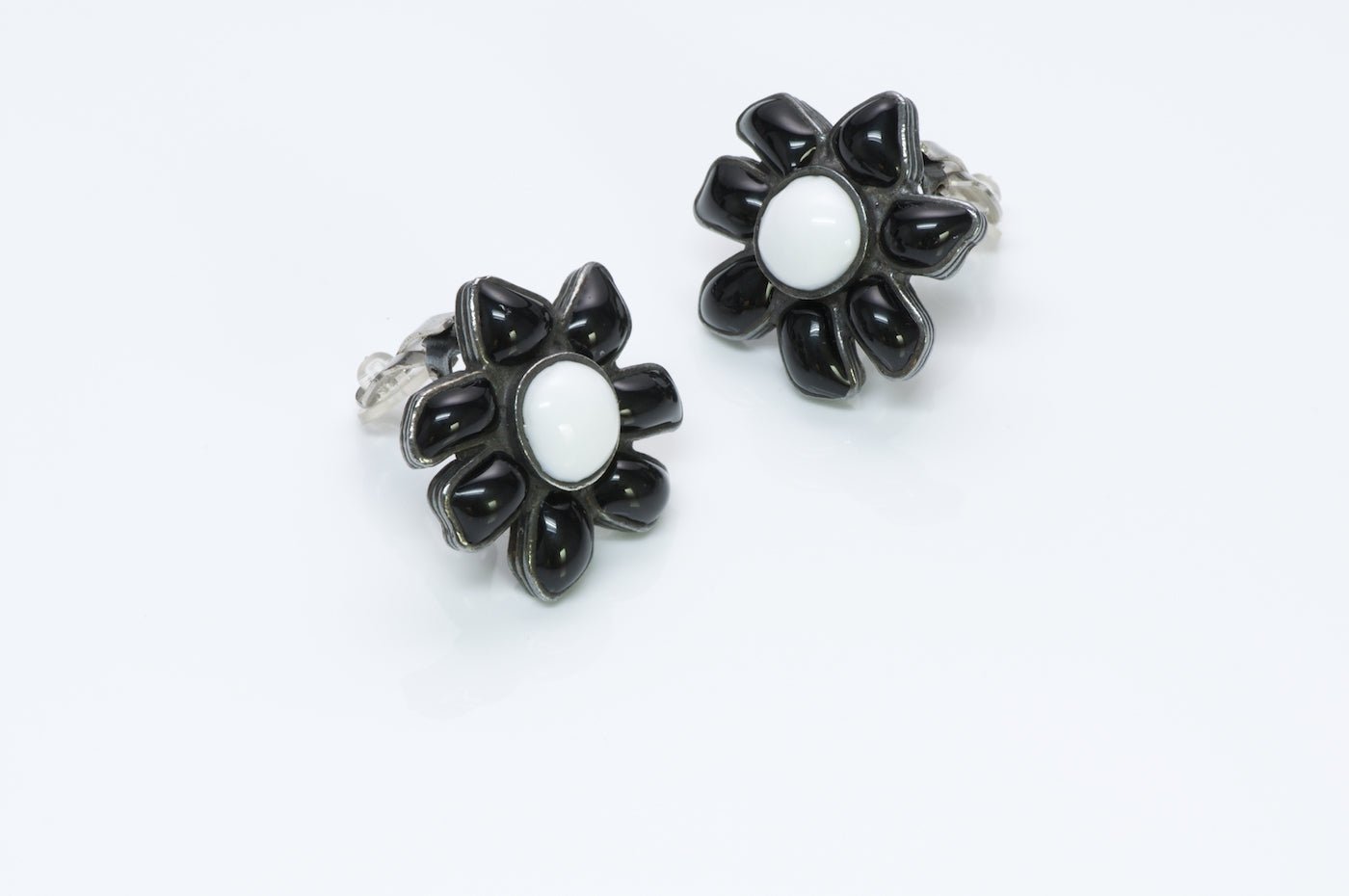 Chanel 1996 Gripoix Glass Camellia Flower Earrings - DSF Antique Jewelry