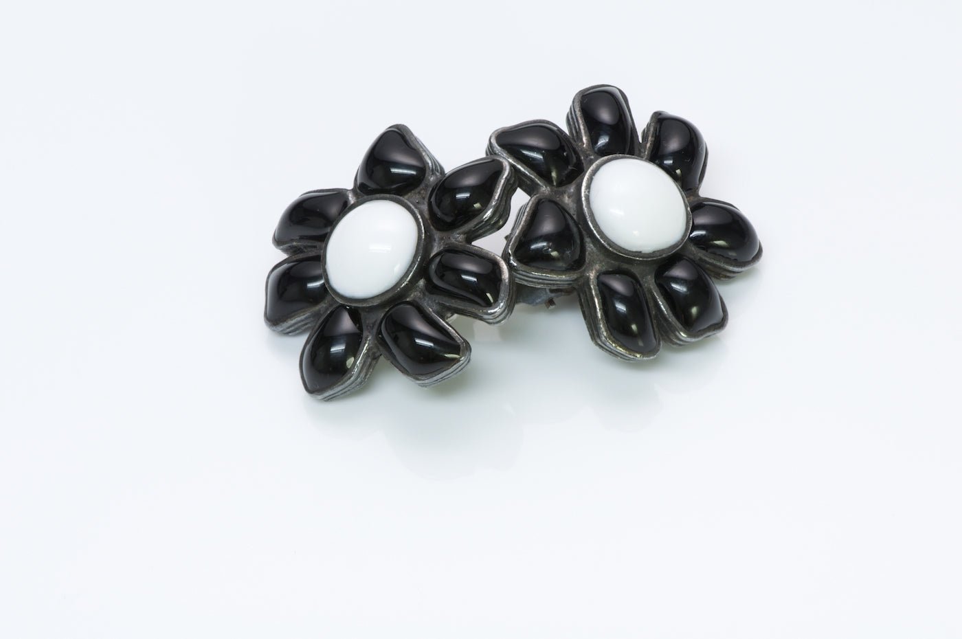 Chanel 1996 Gripoix Glass Camellia Flower Earrings
