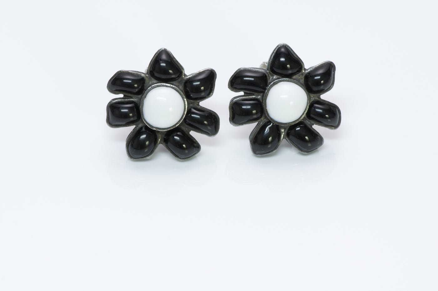 Chanel 1996 Gripoix Glass Camellia Flower Earrings