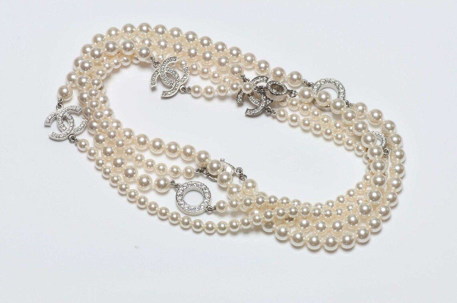 CHANEL 2016 XO Pearl Crystal CC Sautoir Chain Necklace