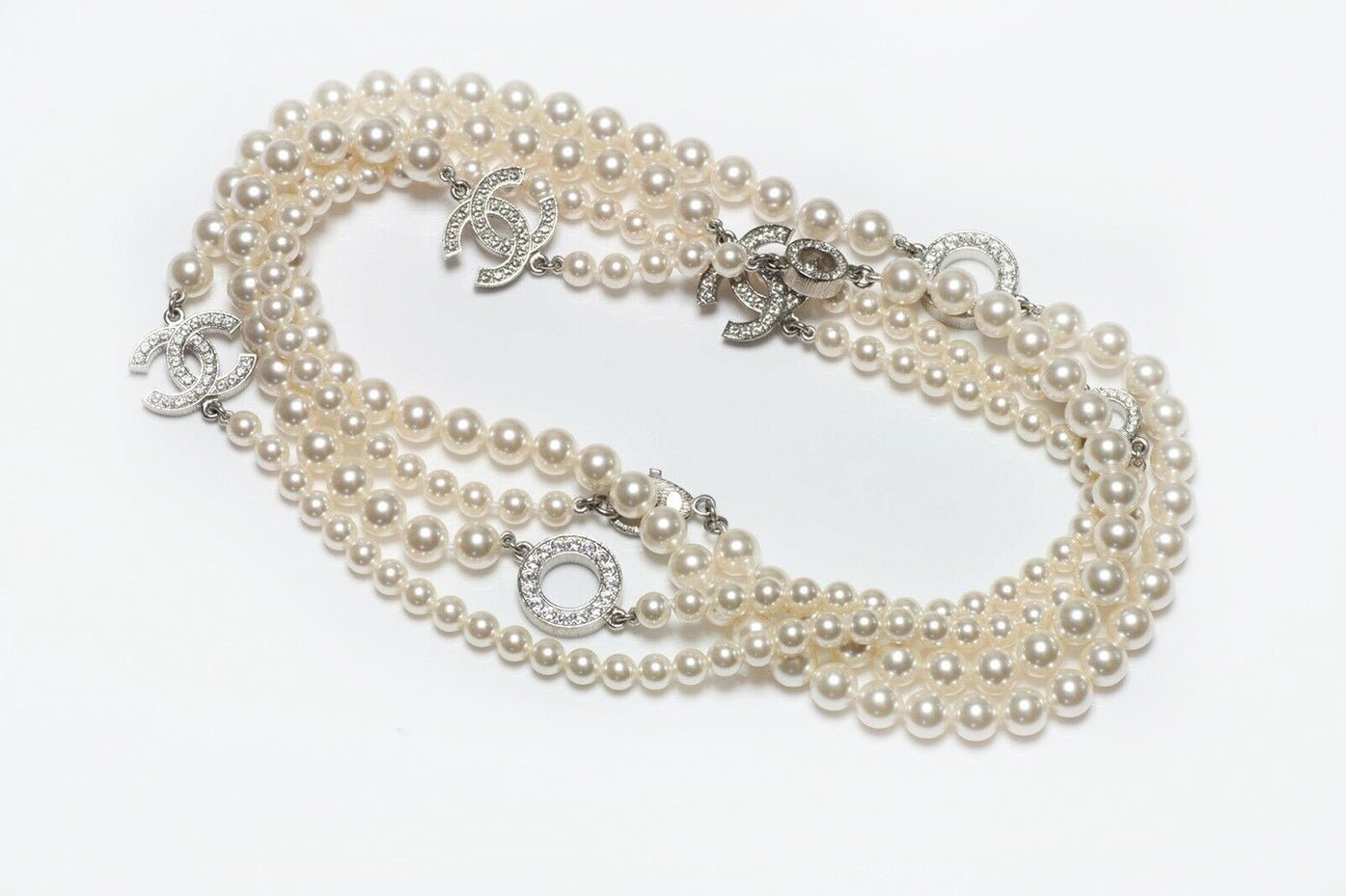 CHANEL 2016 XO Pearl Crystal CC Sautoir Chain Necklace