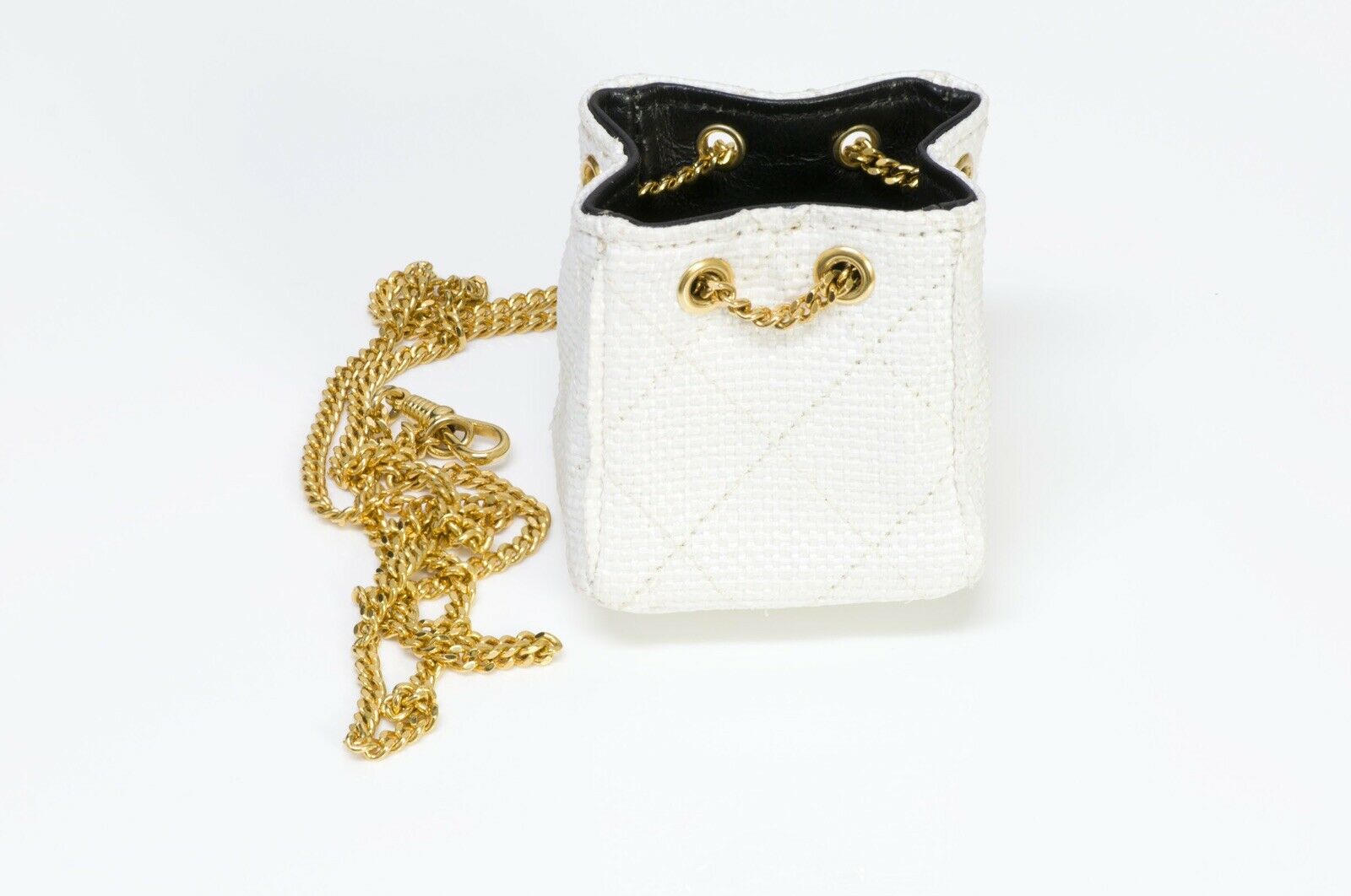 Chanel CC 1990’s White Raffia Micro Quilted Bag