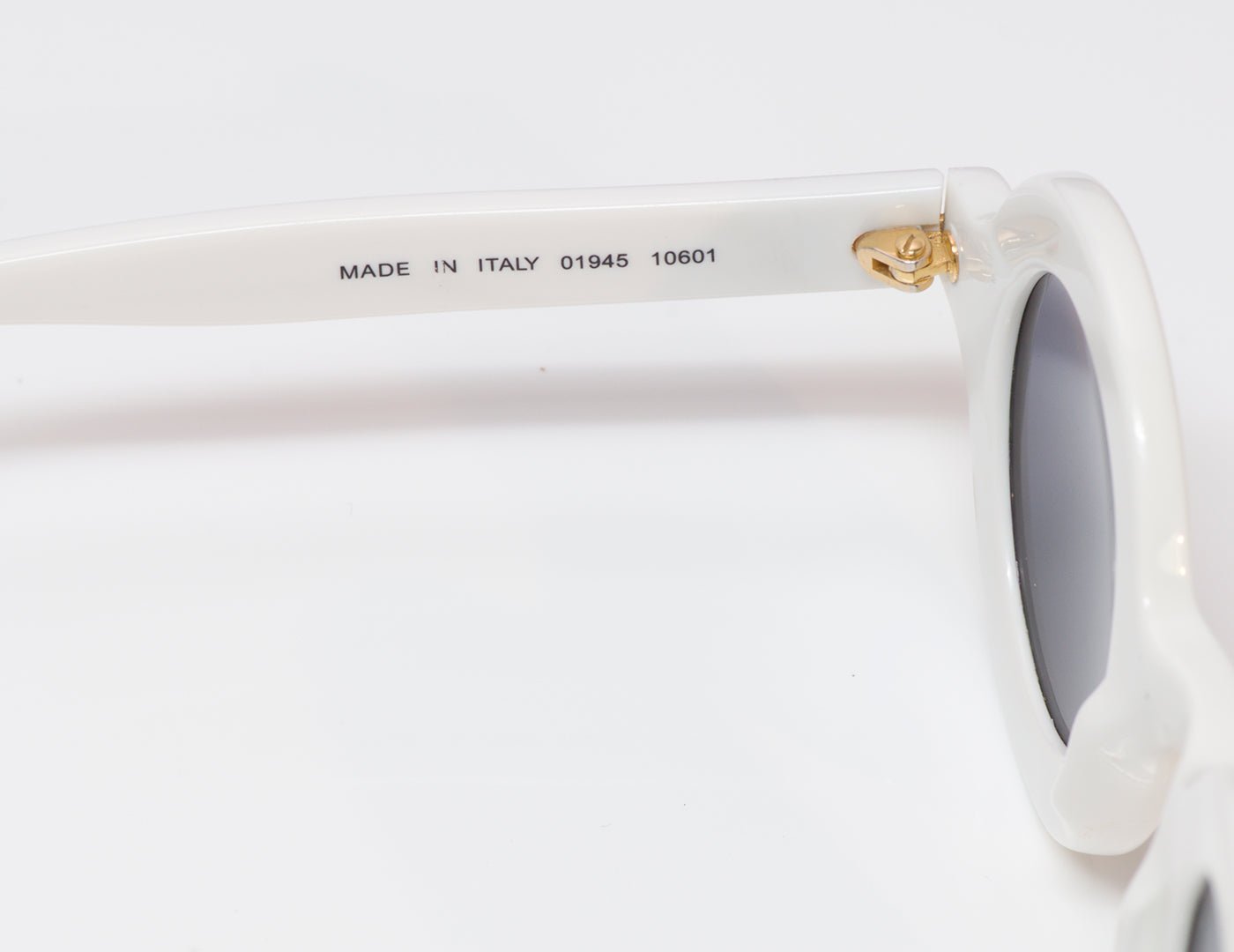 Chanel CC 1993 White Round 01945 Sunglasses