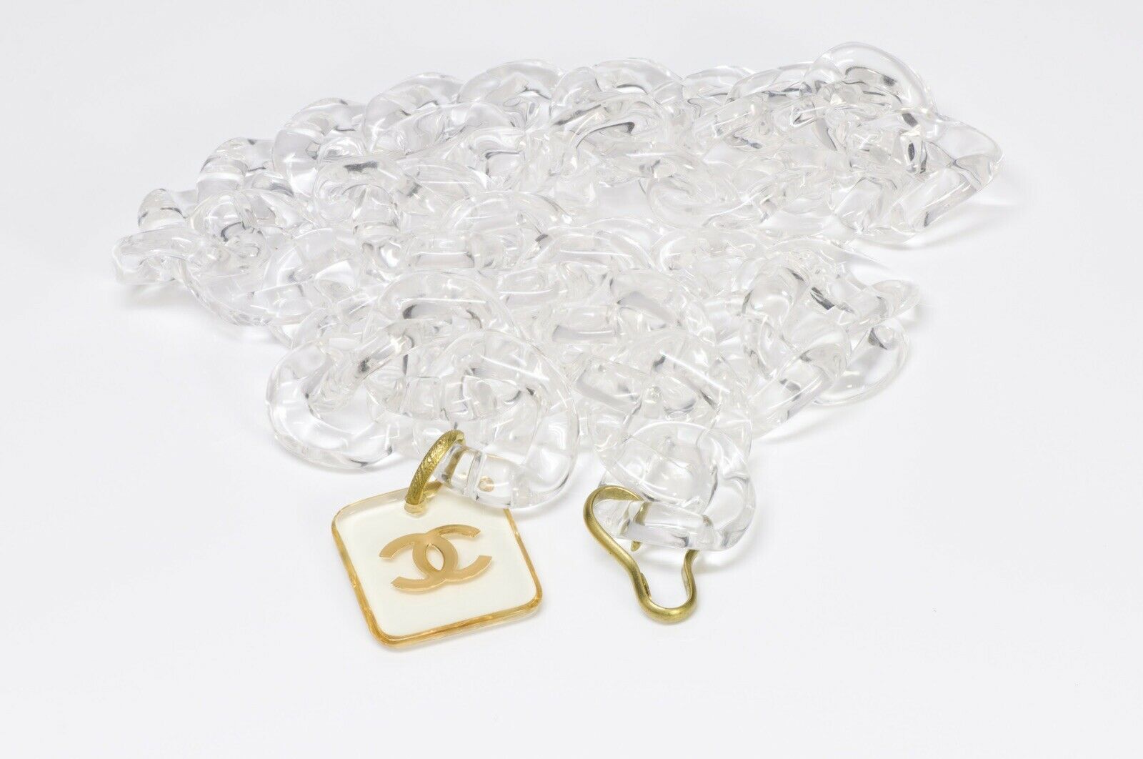 Chanel CC 1995 Wide Lucite Chain Link Belt - DSF Antique Jewelry
