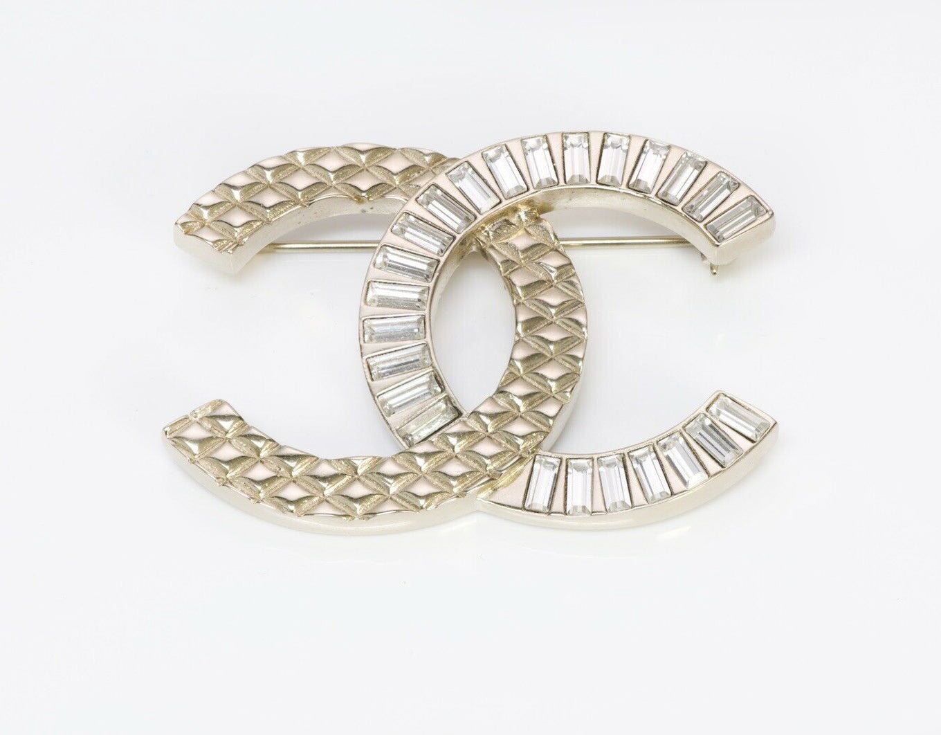 CHANEL CC 2018 Crystal Quilted Brooch