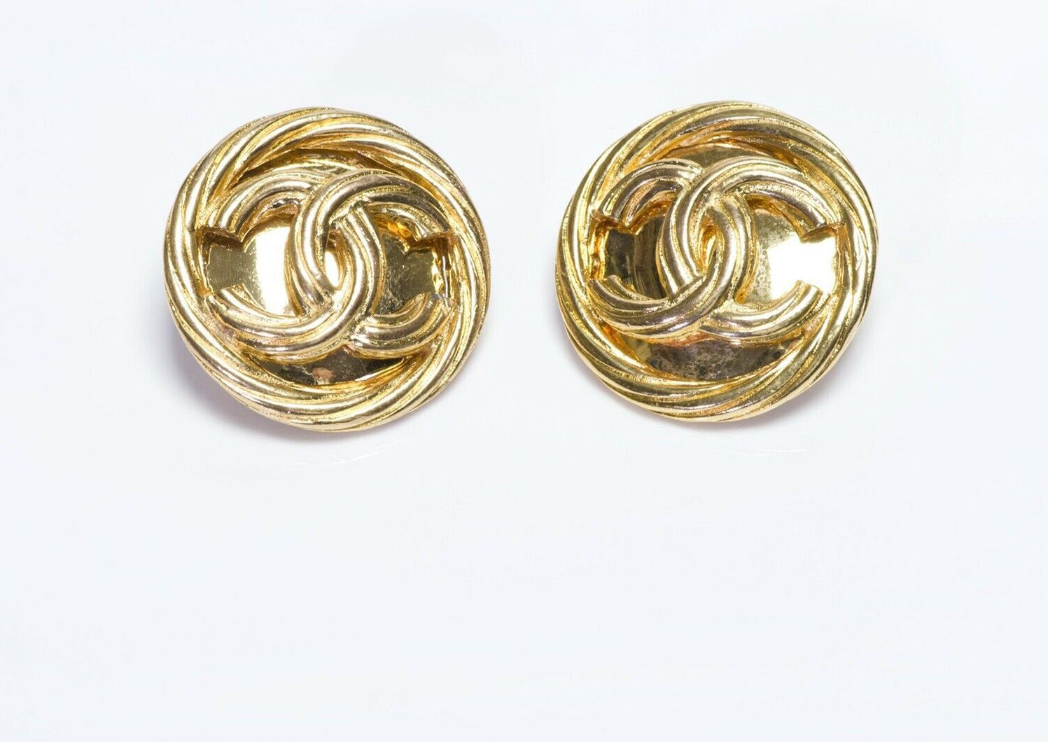 CHANEL CC Spring 1993 Round Earrings