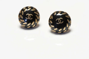CHANEL Fall 1997 Gold Plated Black Enamel CC Round Earrings