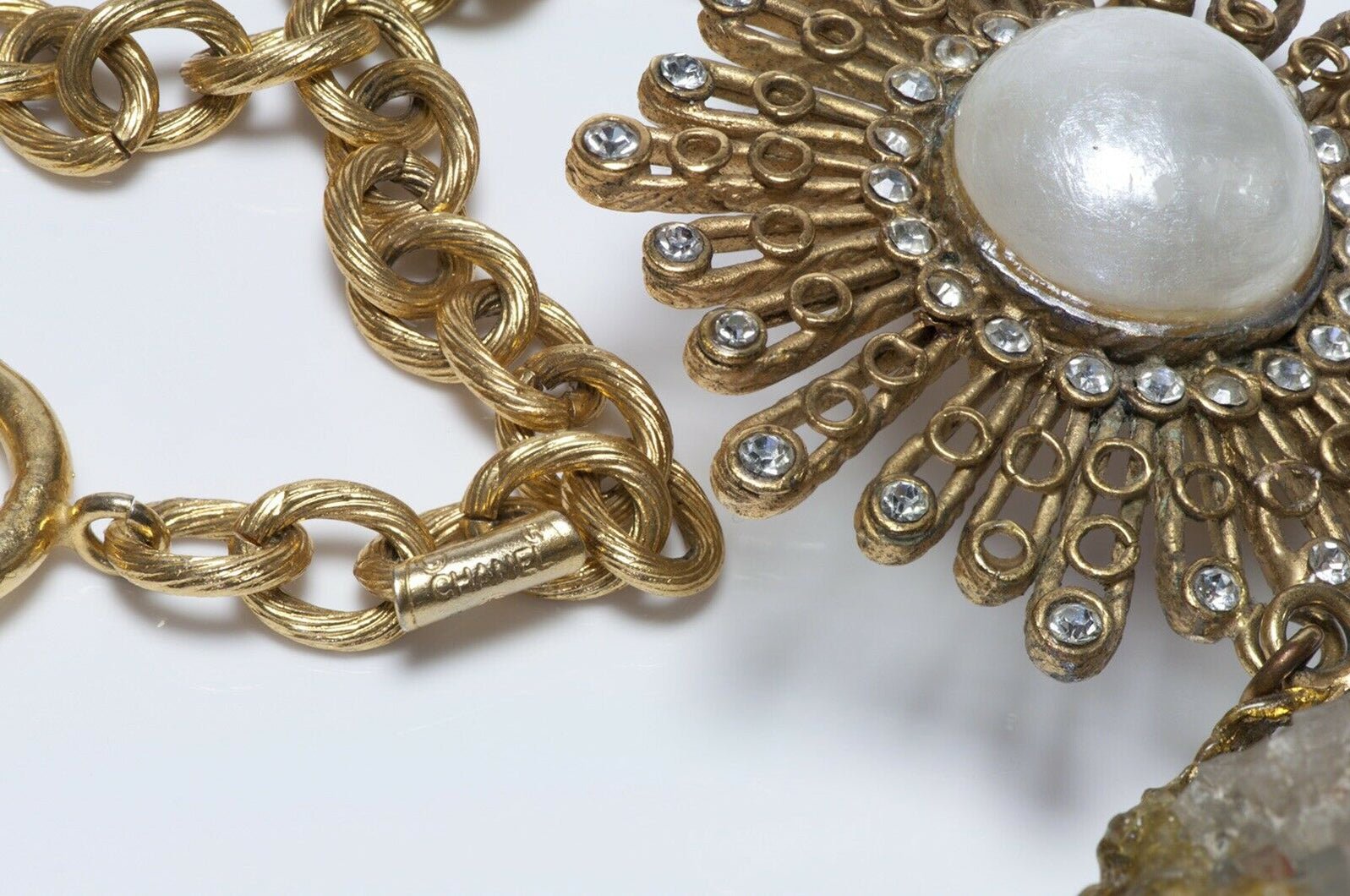 CHANEL Paris 1970’s Quartz Pearl Starburst Pendant Chain Necklace