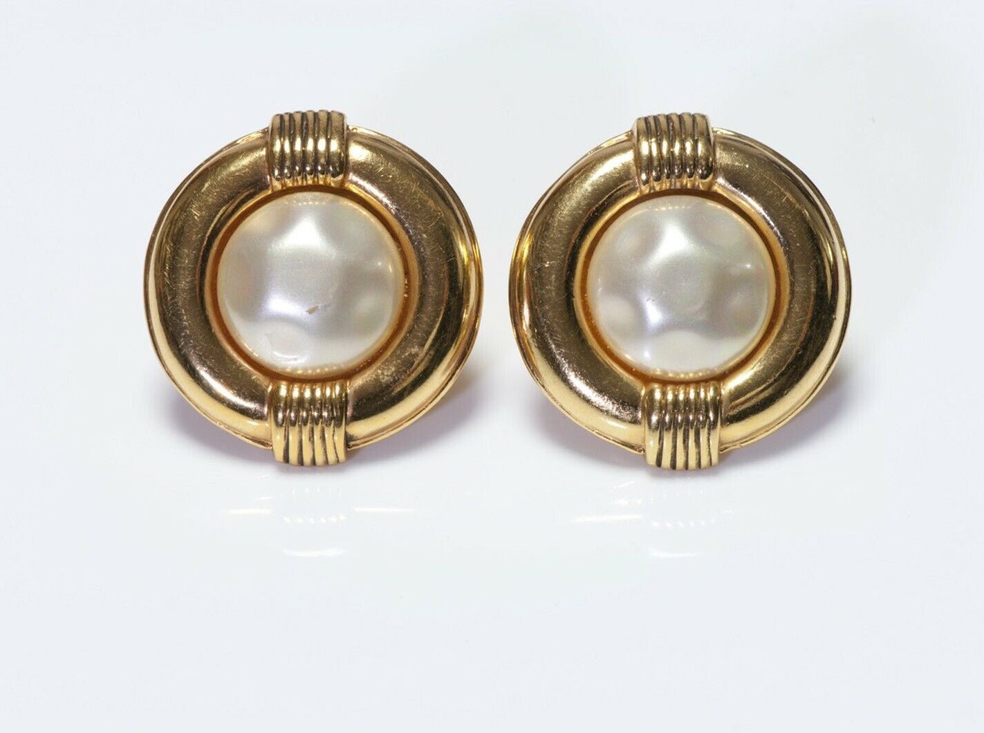 CHANEL Paris 1980’s Gold Plated Pearl Round Earrings
