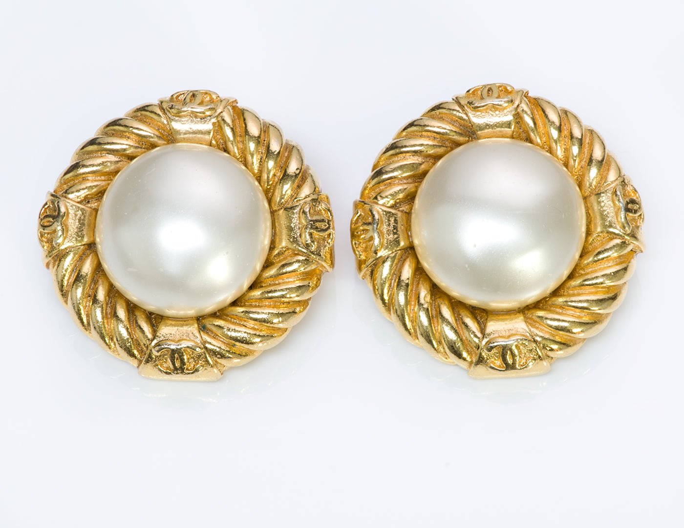 Chanel Paris CC 1970’s Rope Pearl Earrings