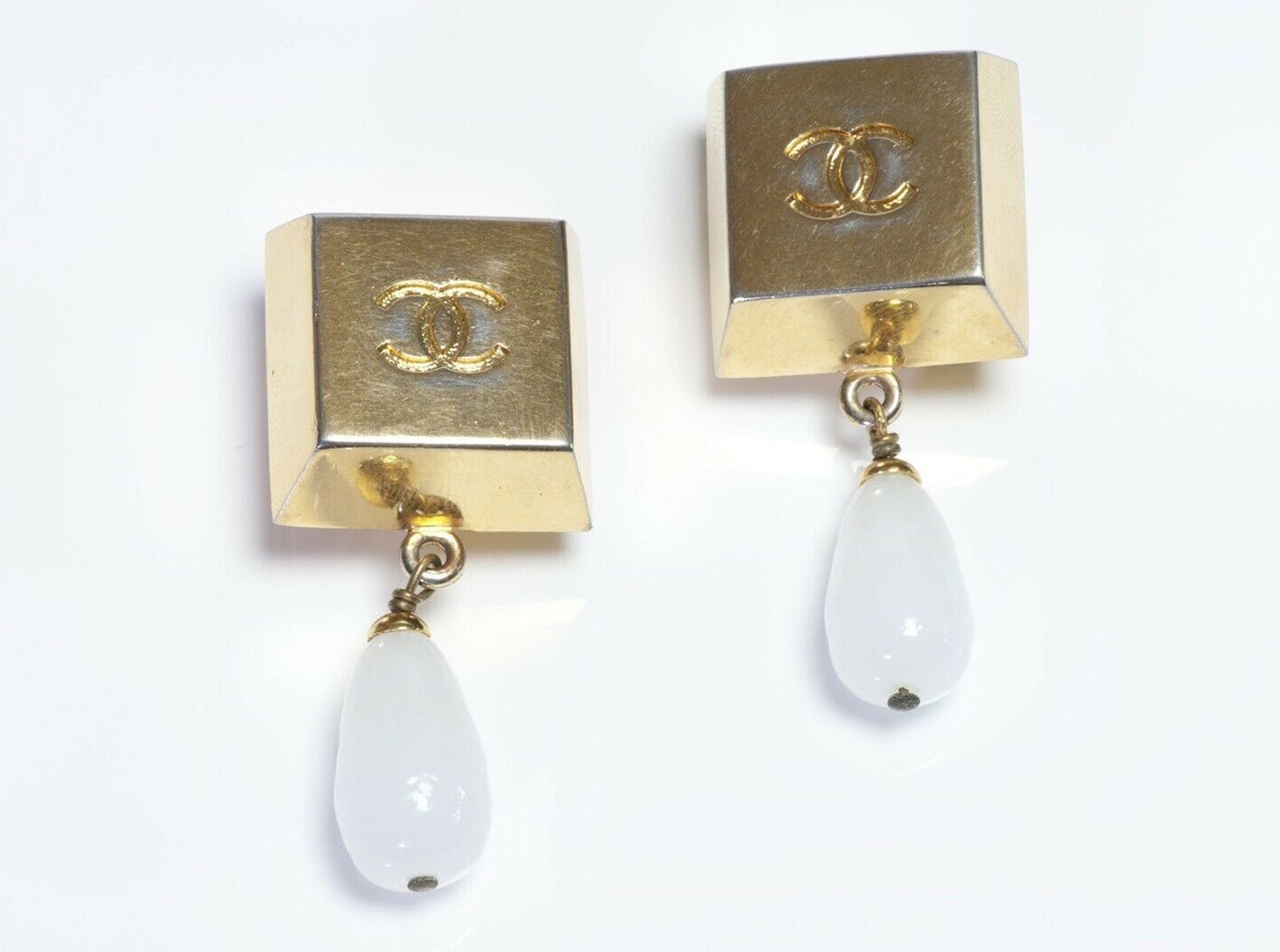 CHANEL Paris CC 1990’s Maison Gripoix Glass Drop Geometric Earrings - DSF Antique Jewelry