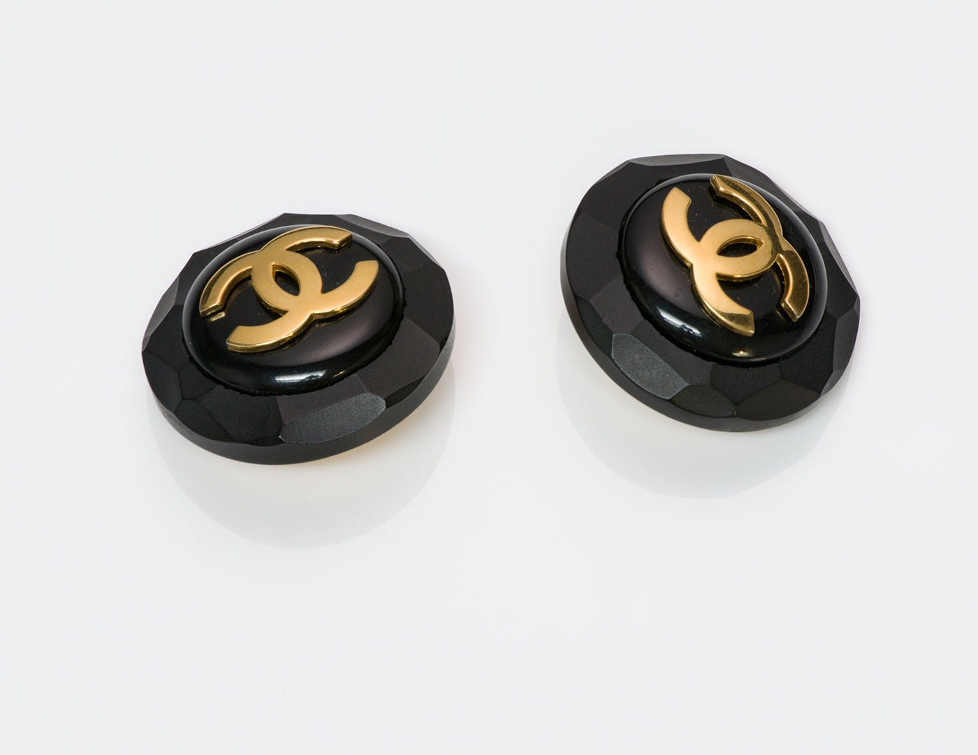 Chanel Paris CC Black Resin Earrings - DSF Antique Jewelry