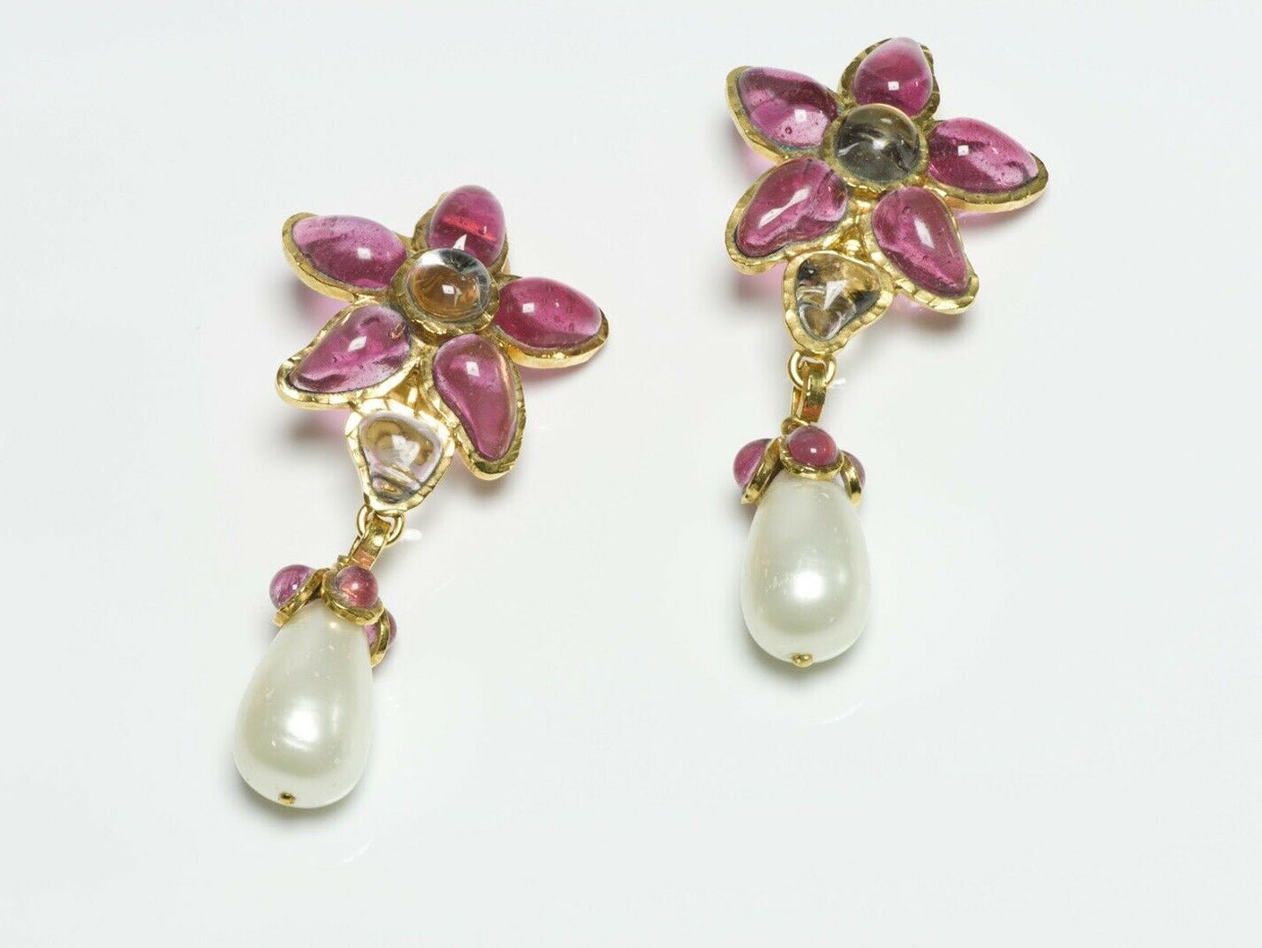 CHANEL Spring 1995 Maison GRIPOIX Camellia Flower Pink Glass Pearl Drop Earrings