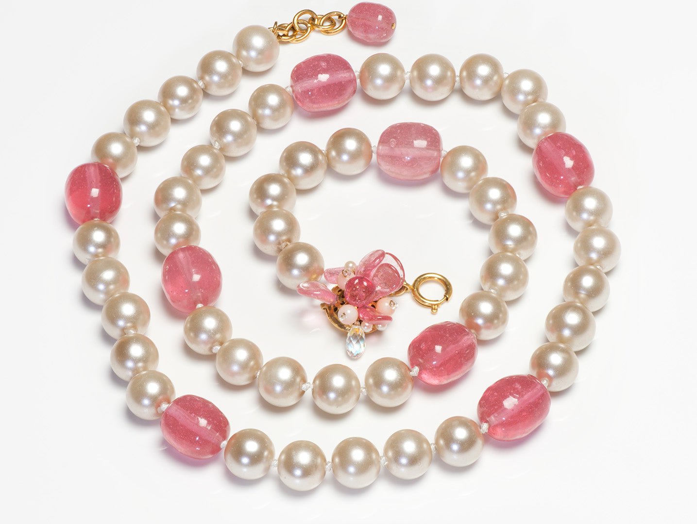 Chanel Spring 1997 Maison Gripoix Pink Glass Pearl Beads Sautoir Necklace
