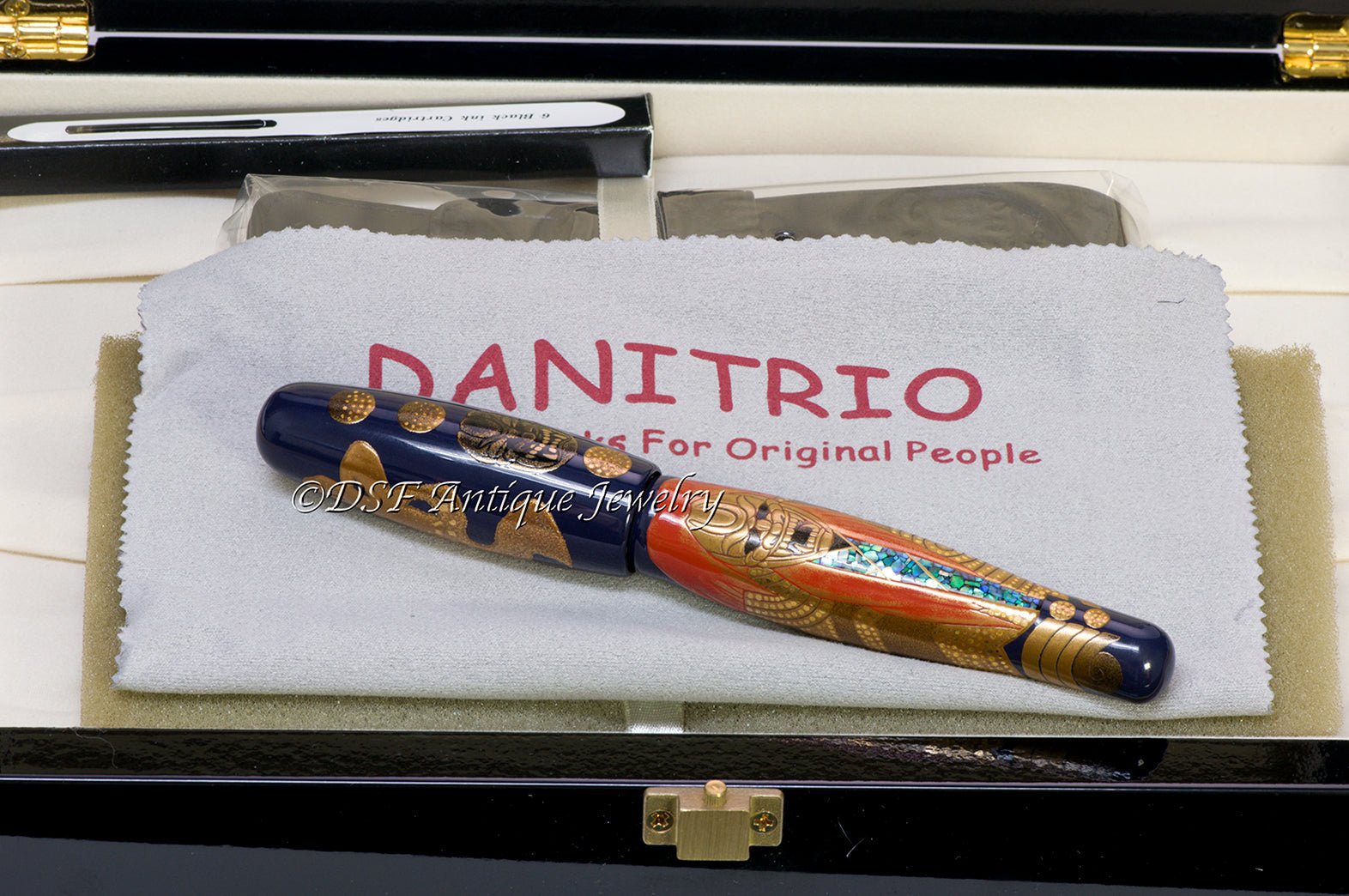 Danitrio Grand Trio Shakkyo Limited Edition Maki-e Hyotan Fountain Pen
