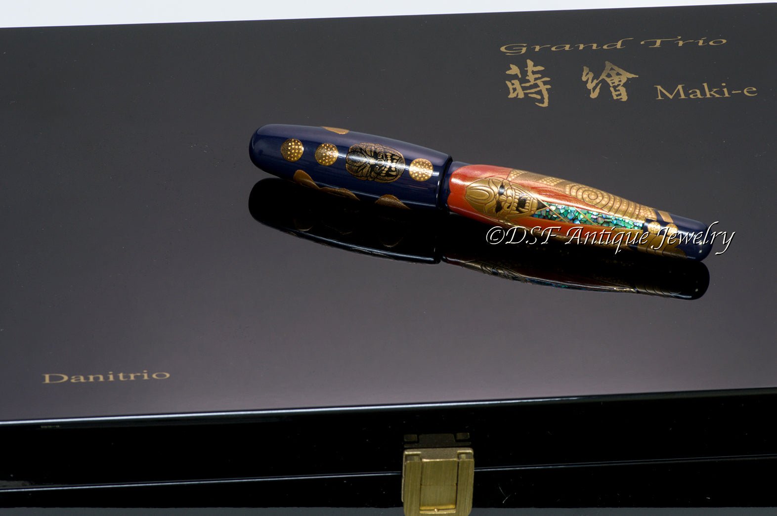 Danitrio Grand Trio Shakkyo Limited Edition Maki-e Hyotan Fountain Pen