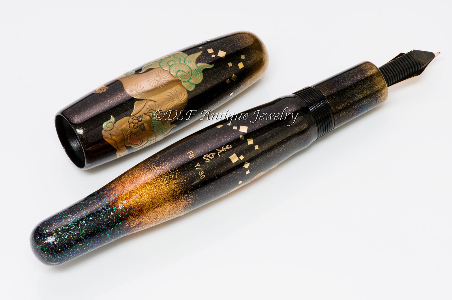 Danitrio Lion SHISHI Maki-e Hyotan Lacquer Fountain Pen