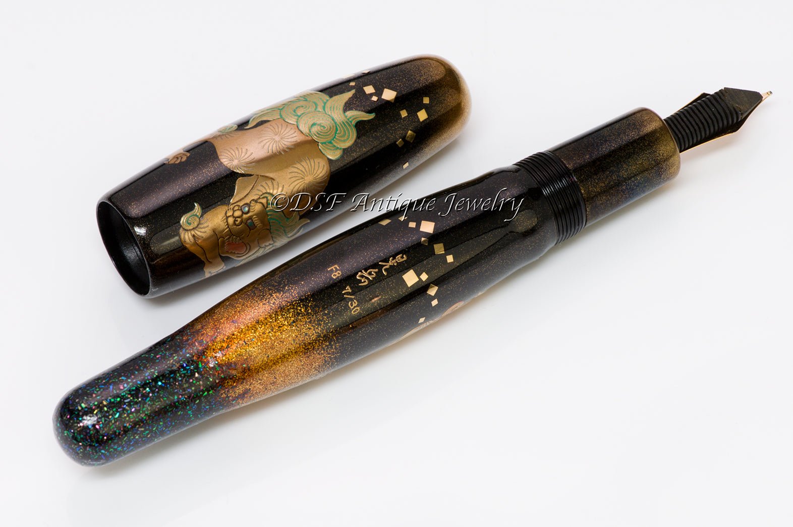 Danitrio Lion SHISHI Maki-e Hyotan Lacquer Fountain Pen