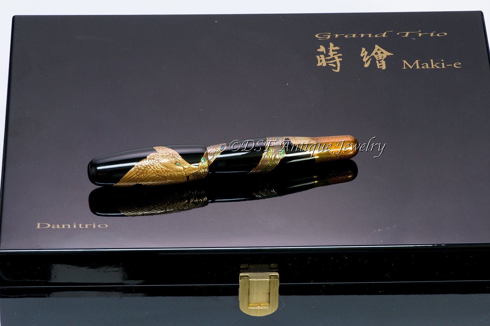 Danitrio Maki-e Taka Falcon Grand Trio Limited Edition Fountain Pen