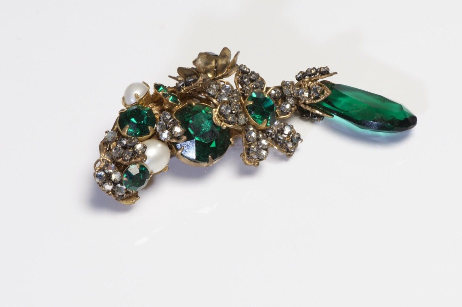 DeMario NY 1950’s Green Crystal Drop Faux Pearl Flower Brooch - DSF Antique Jewelry