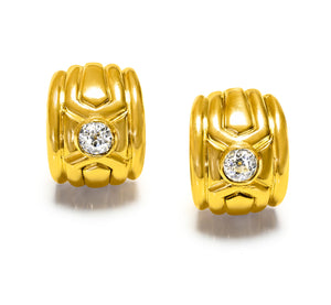 Elegant Diamond 18K Yellow Gold Earrings