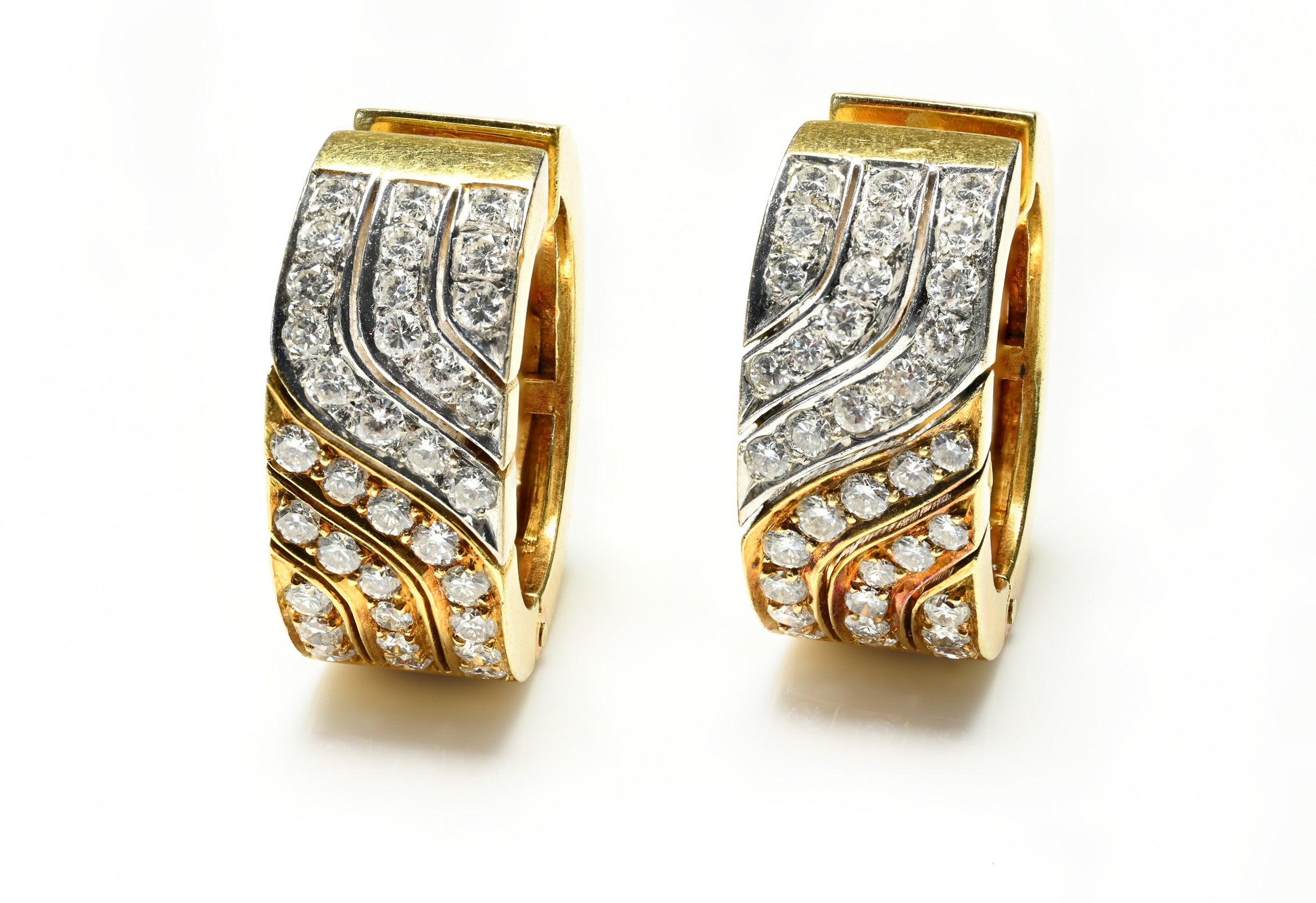 Diamond 18K Gold Huggie Earrings 