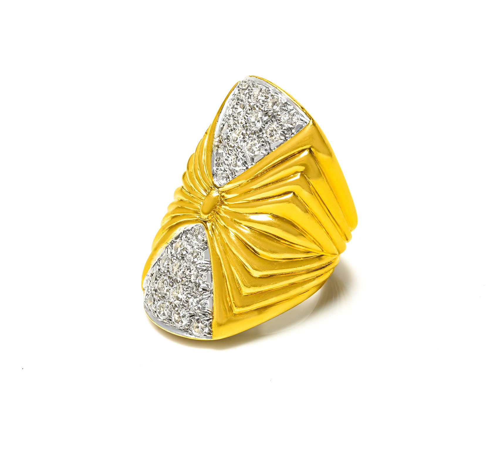 18K Gold Diamond Cocktail Ring Ribbed 