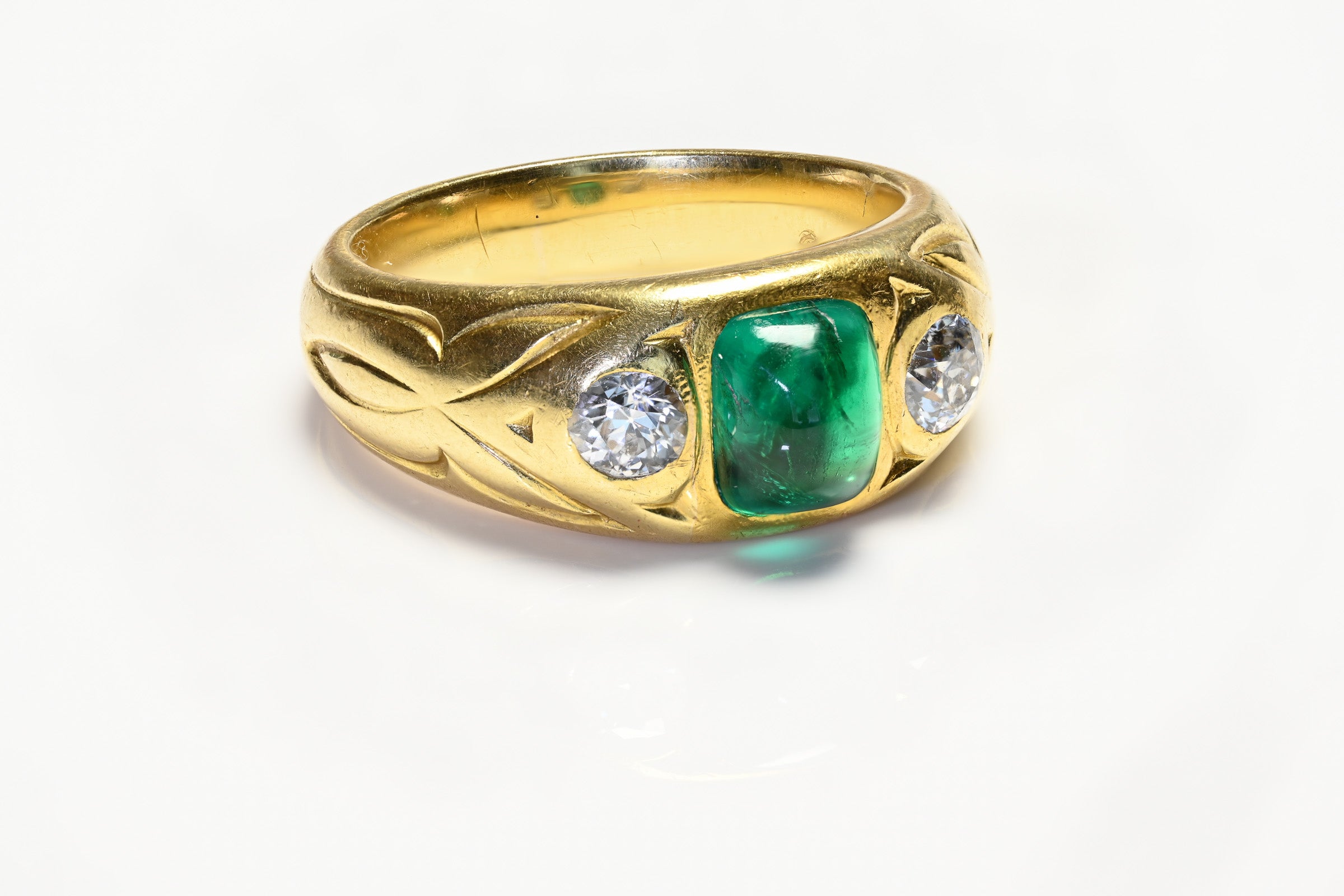 Belle Epoch 18K Gold Sugarloaf Emerald Diamond Men's Ring 