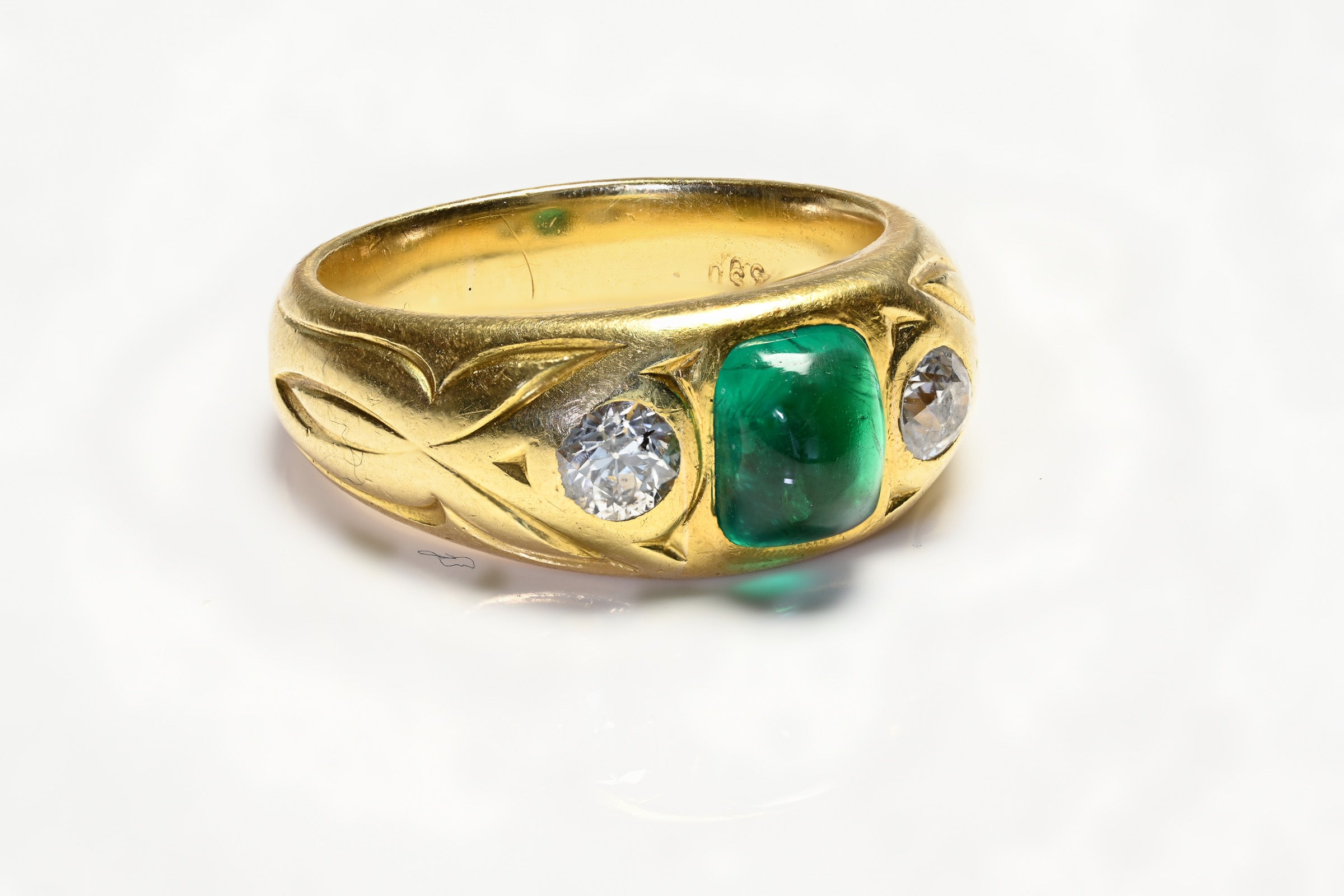 Belle Epoch 18K Gold Sugarloaf Emerald Diamond Men's Ring 