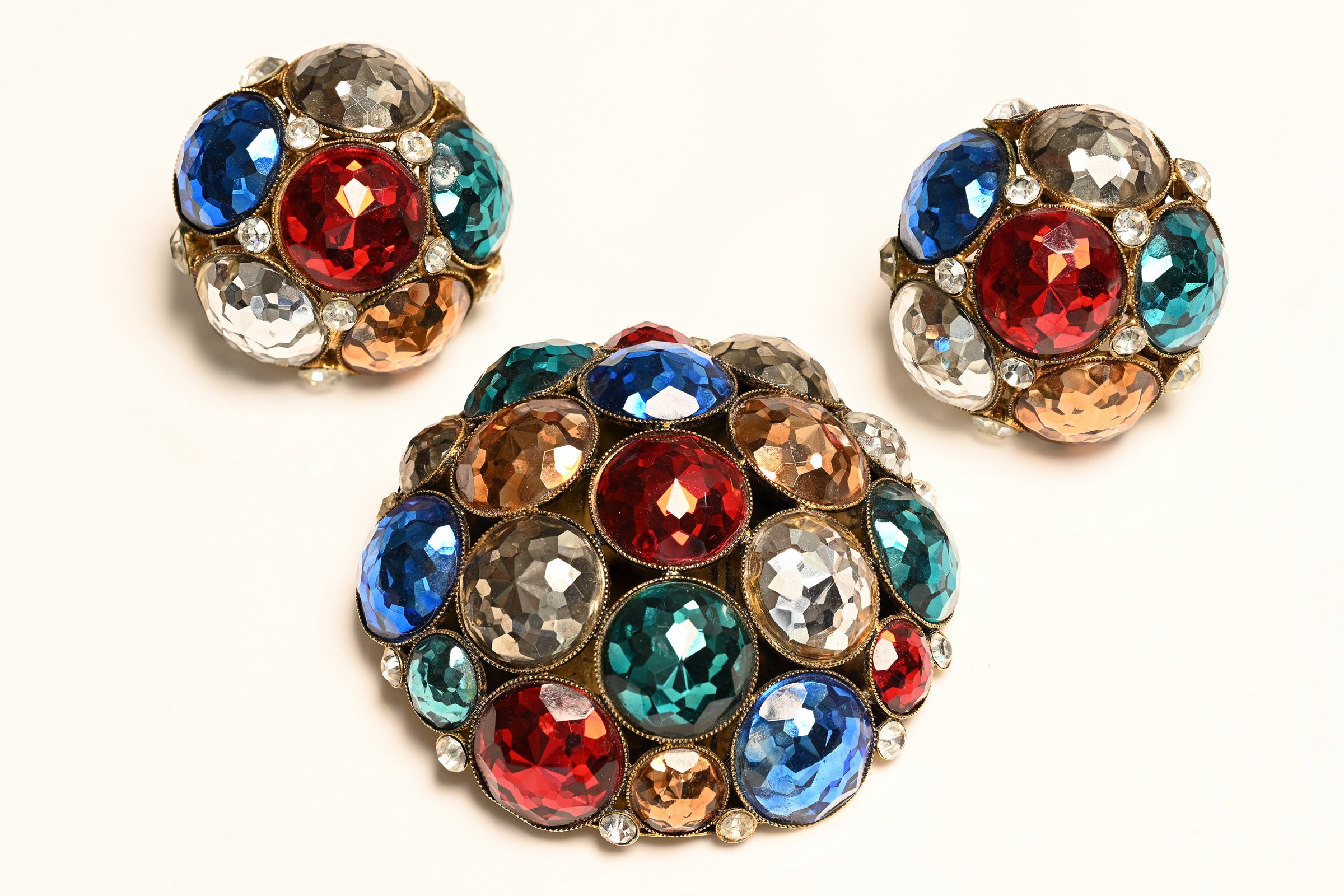 Vintage Vogue Jewelry Red Blue Green Cabochon Dome Crystal Brooch Earrings Set