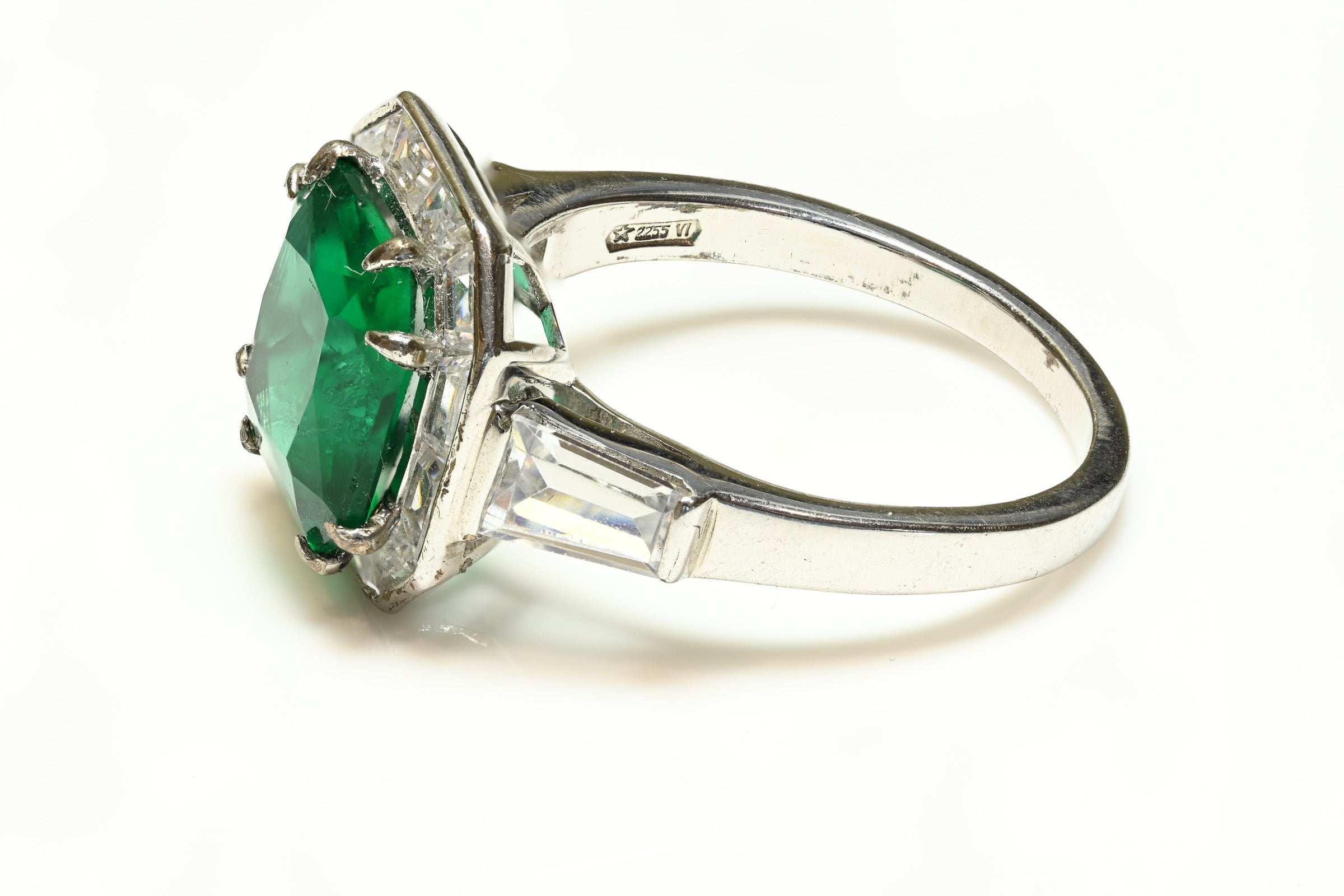 Vintage Sterling Silver Green Paste Cocktail Ring 1