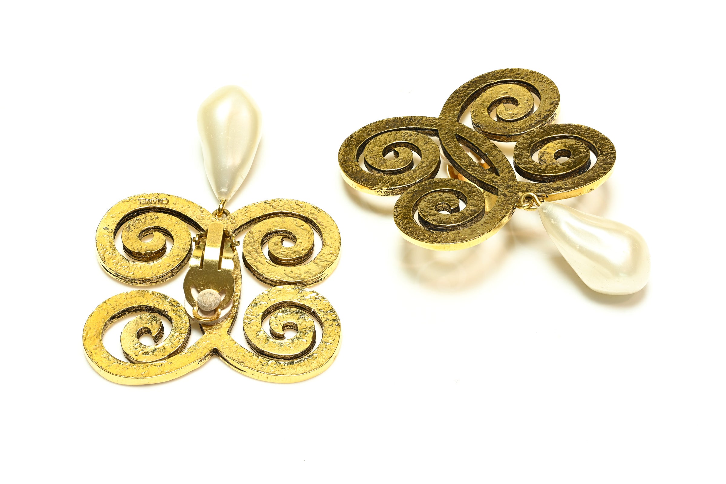 Vintage Chanel Paris Fall 1989 Pearl Butterfly Drop Earrings 1