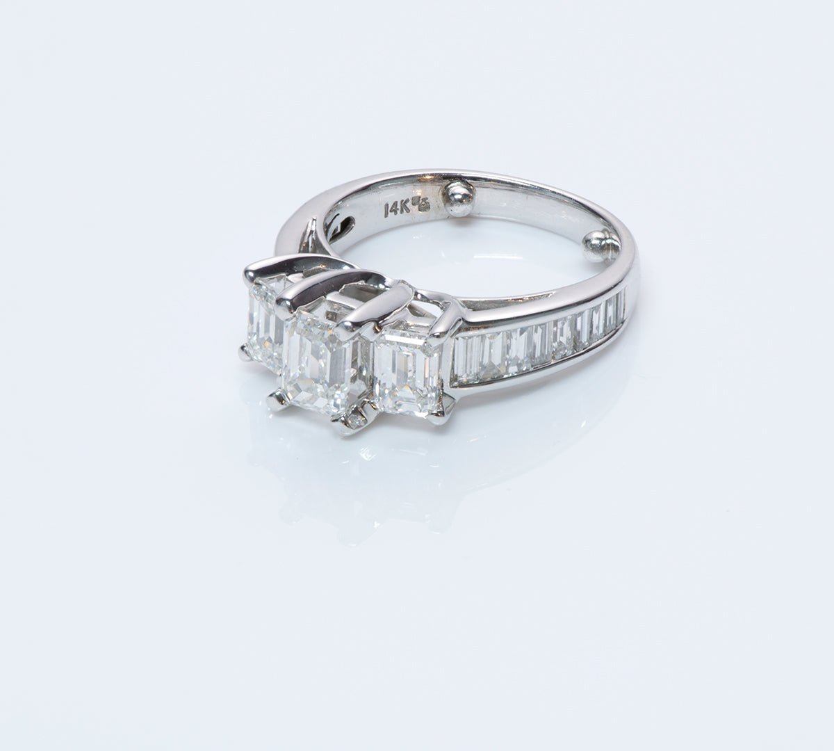 Emerald Cut Diamond Gold Engagement Ring - DSF Antique Jewelry
