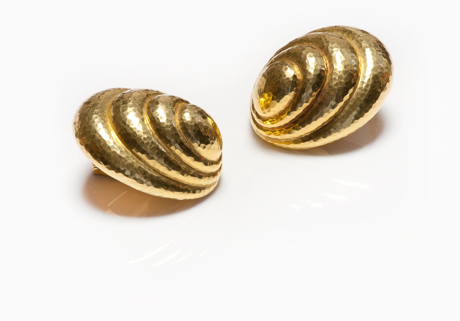 Estate David Webb Tiered 18K Gold Elliptical Hammered Earrings