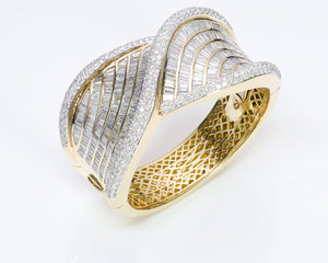 Statement 17 Carat Diamond 18K Yellow Gold Bangle Bracelet
