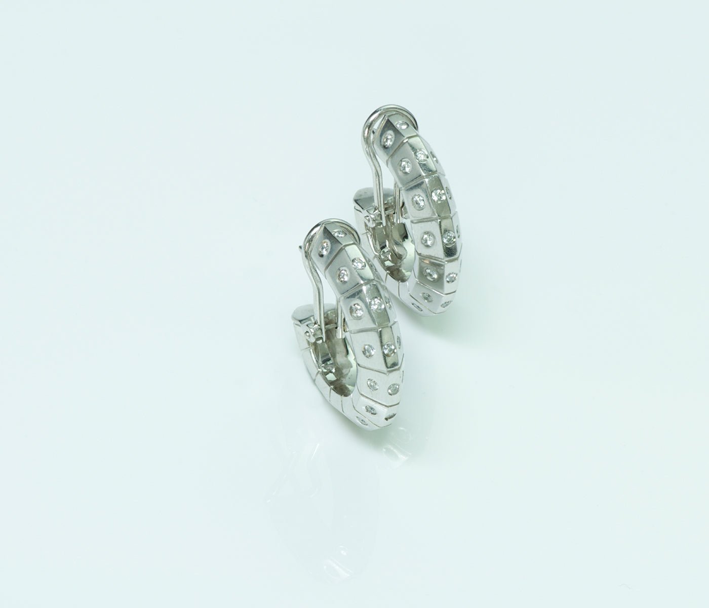 Illario 18K Gold Diamond Earrings