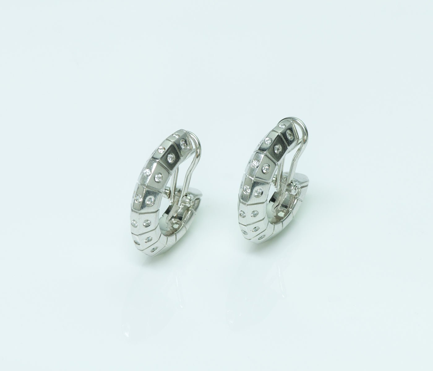 Illario 18K Gold Diamond Earrings
