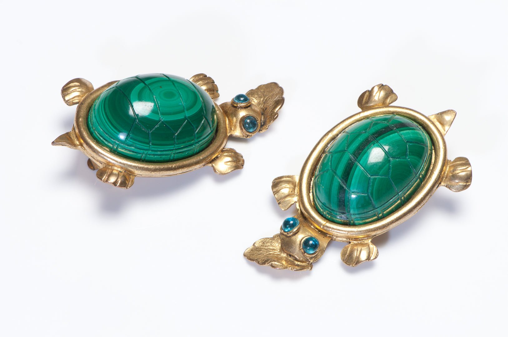 Isabel Canovas 1980’s Gripoix Glass Green Malachite Marcelline Turtle Earrings