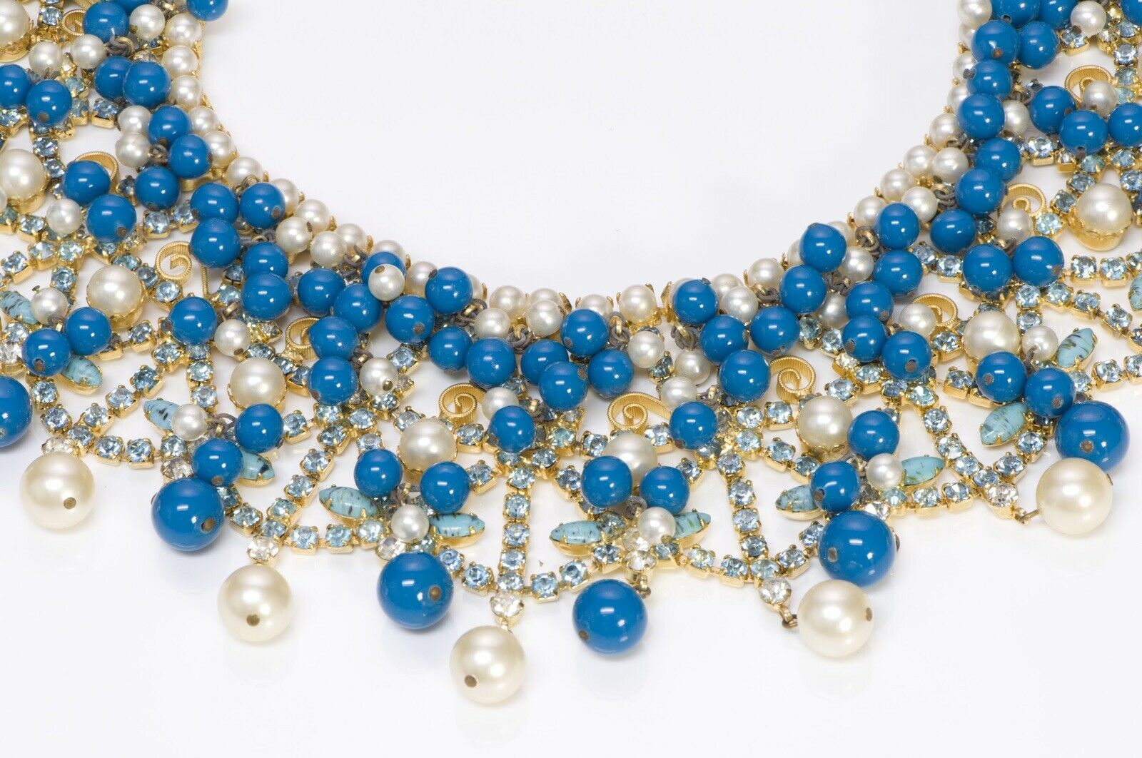 Kenneth Jay Lane KJL 1960’s Pearl Blue Glass Beads Collar Necklace