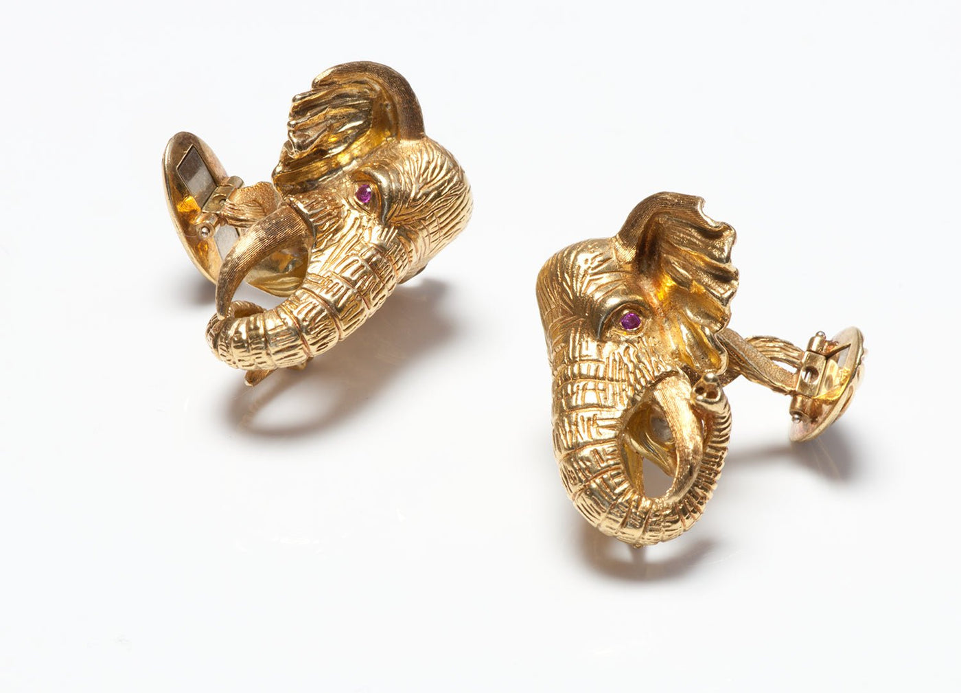 Kurt Wayne 18K Gold Ruby Elephant Cufflinks