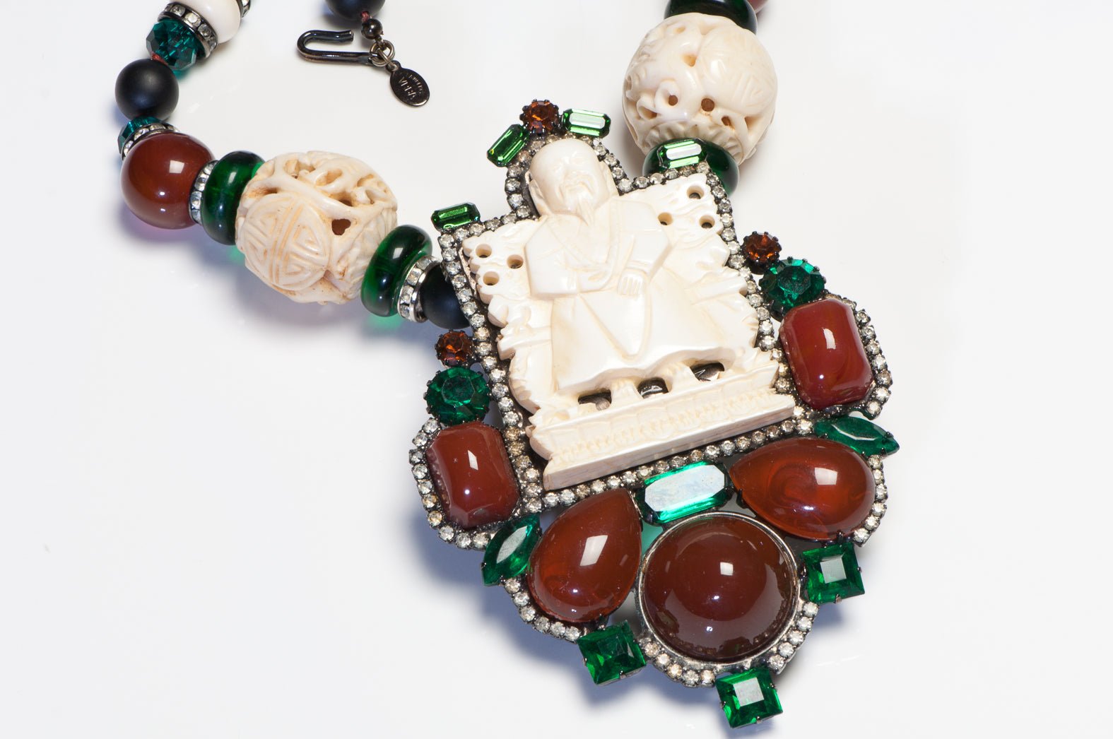 Larry Vrba Asian Style Carved Red Green Cabochon Resin Crystal Beads Necklace