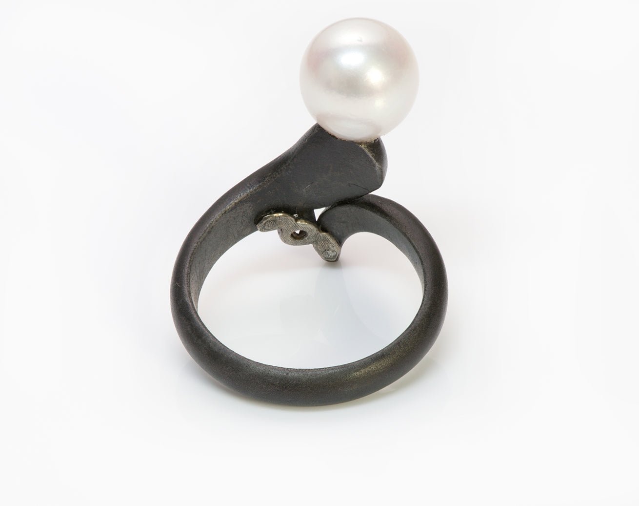 Marsh & Co. Steel Diamond Pearl Ring