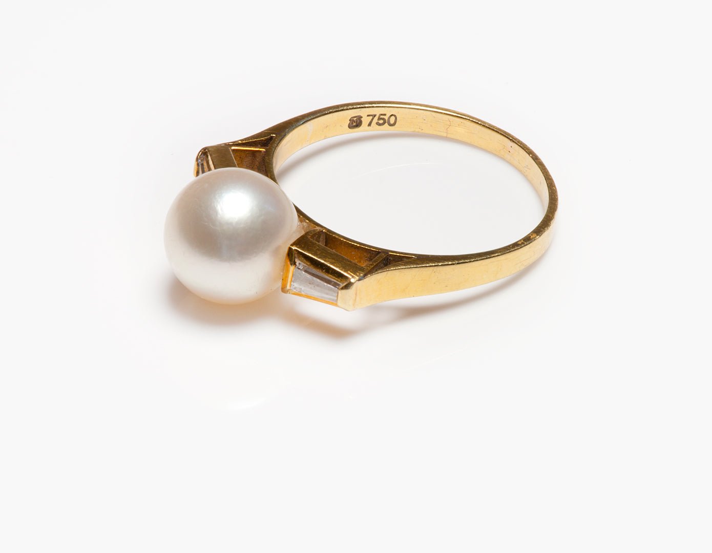 Mikimoto 18K Gold Akoya Pearl Diamond Ring