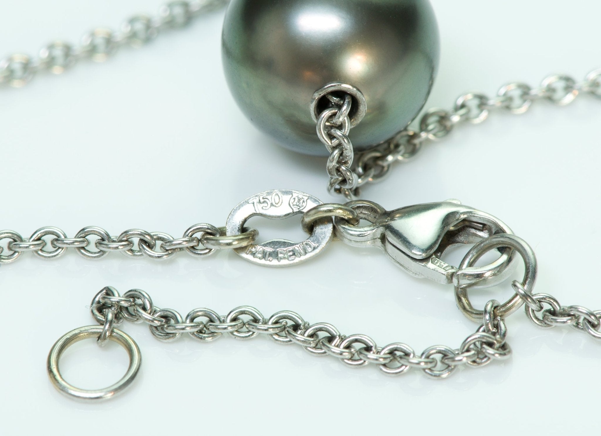 Mikimoto Pearls in Motion 18K Gold Necklace