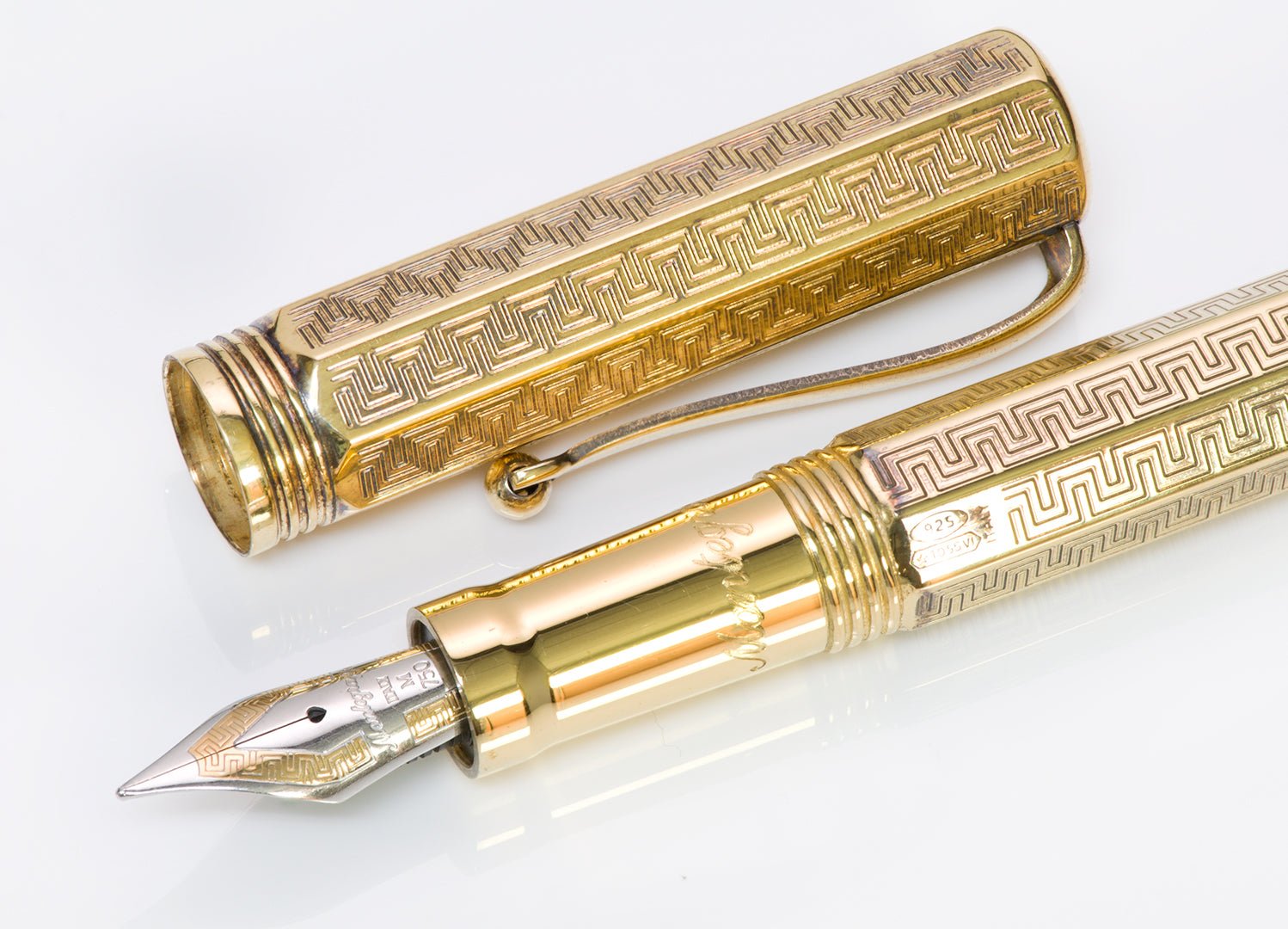 Montegrappa Reminiscence Etched Vermeil Fountain Pen 18K Nib M