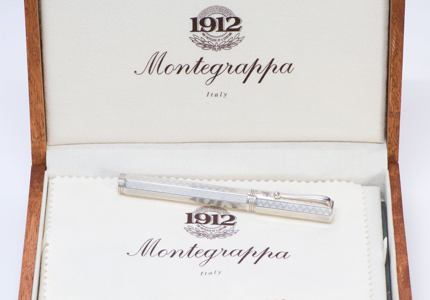 Montegrappa Reminiscence Sterling Fountain Pen M