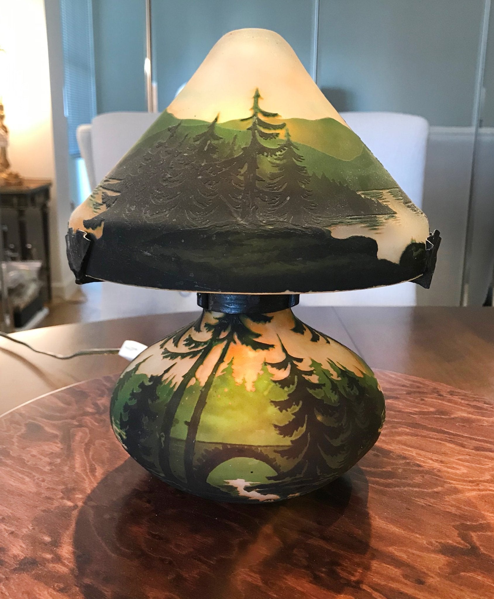 Muller Frères Lunéville Cameo Glass Lamp