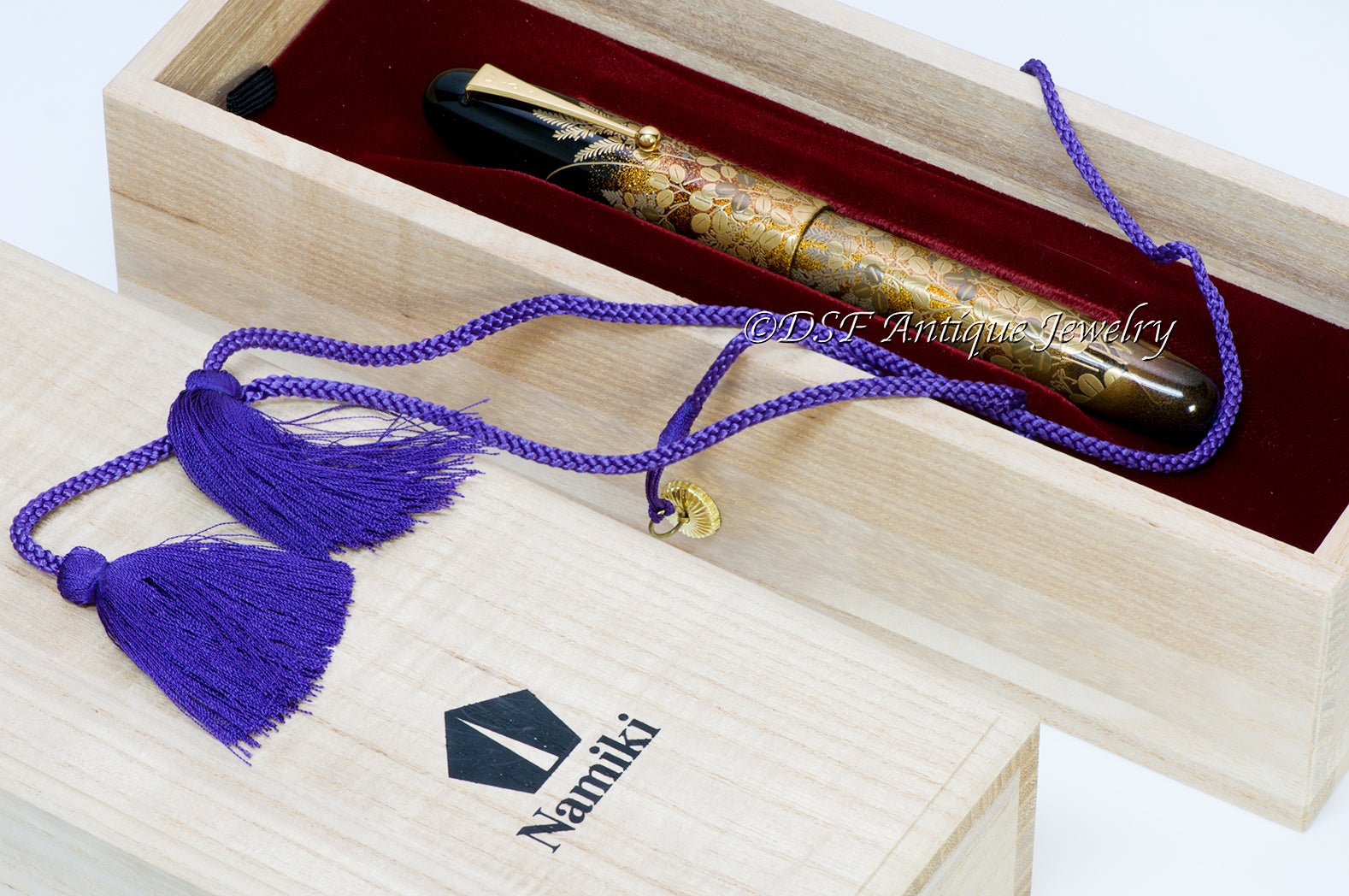 Namiki Pilot Emperor Autumn Flowers Maki-e Fountain Pen