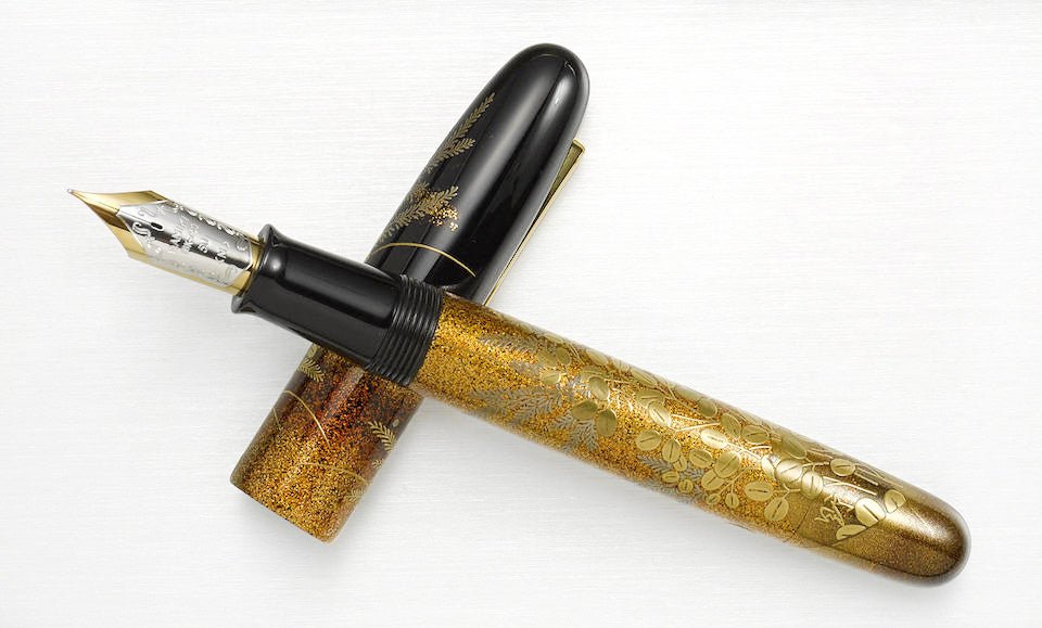 Namiki Pilot Emperor Autumn Flowers Maki-e Fountain Pen